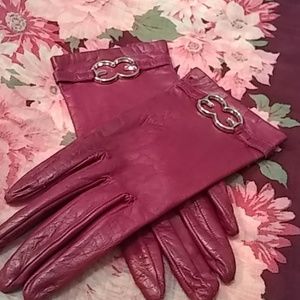 Escada PLUM leather gloves. .NWOT